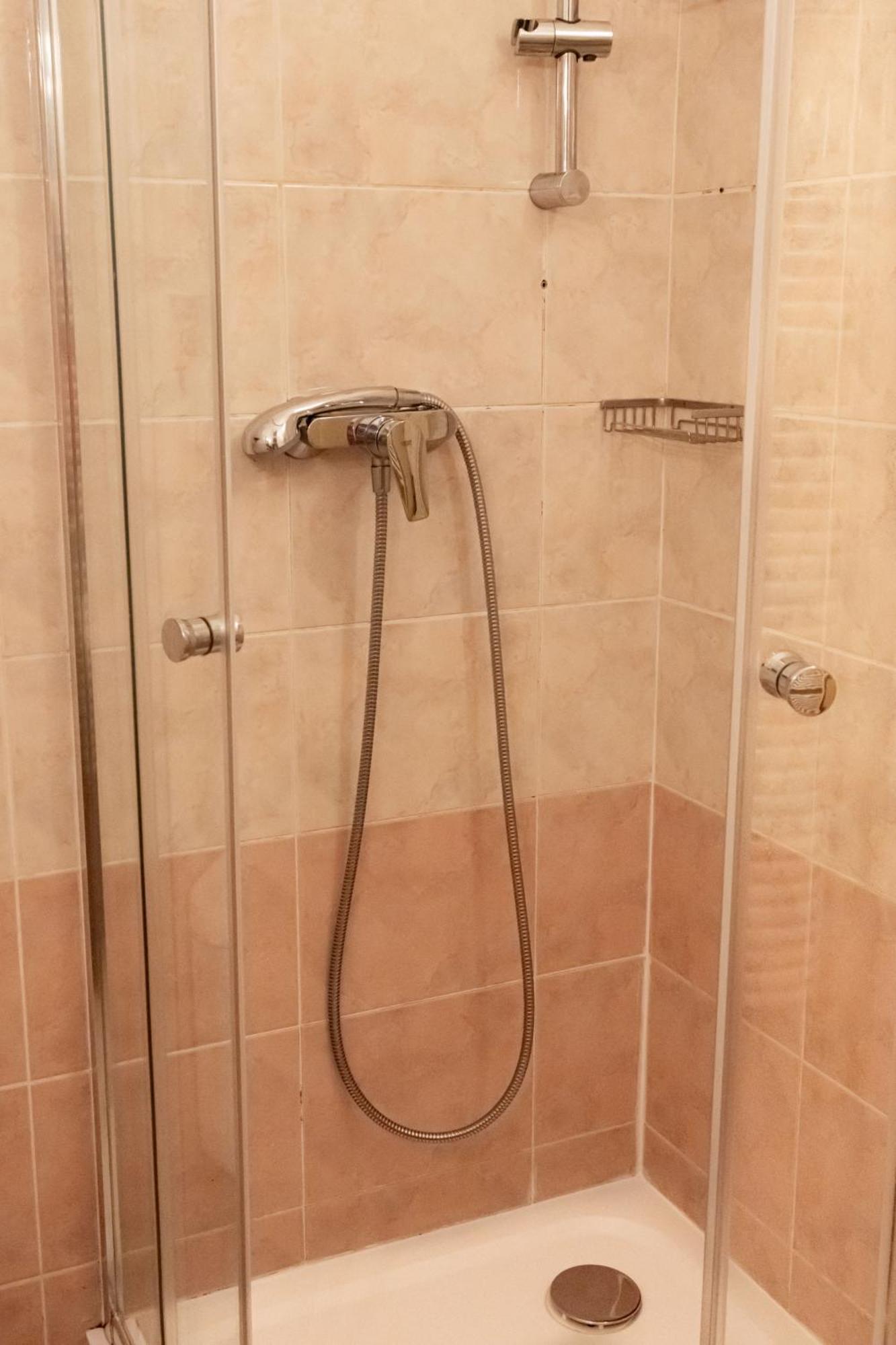 Apartments In Mala Strana - 10 Minutes From Charles Bridge Praga Exterior foto