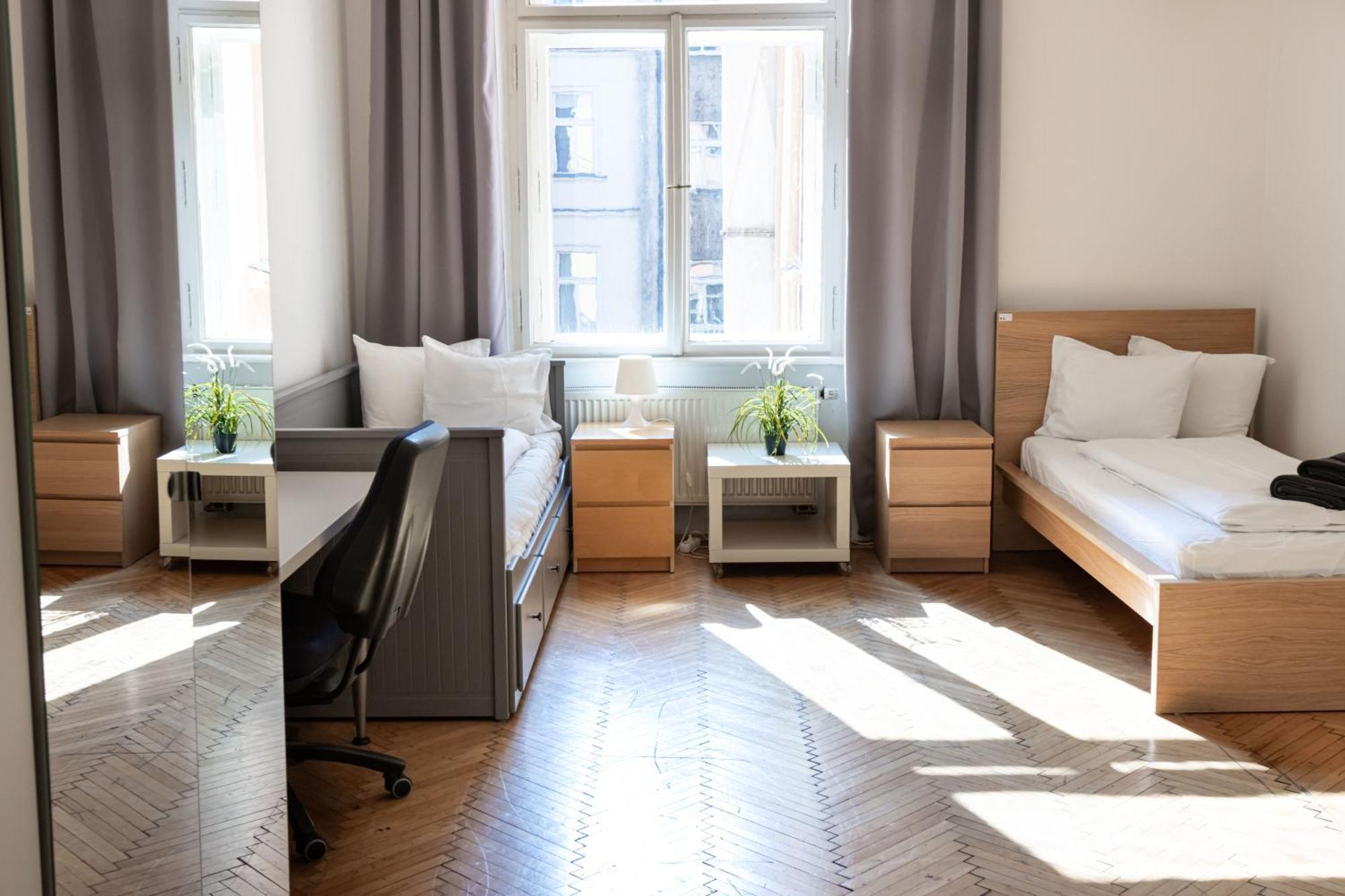 Apartments In Mala Strana - 10 Minutes From Charles Bridge Praga Exterior foto