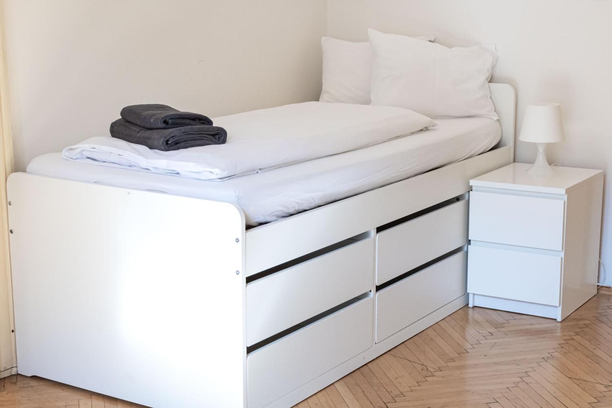 Apartments In Mala Strana - 10 Minutes From Charles Bridge Praga Exterior foto