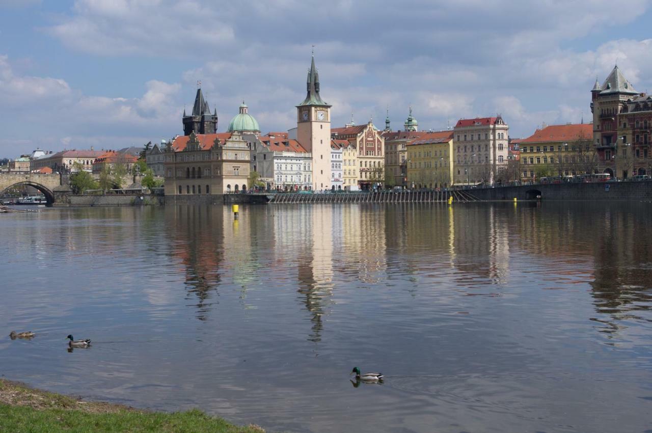 Apartments In Mala Strana - 10 Minutes From Charles Bridge Praga Exterior foto